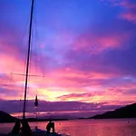 Yacht Club ボズブルン