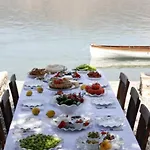 ゲストハウス Yacht Club
