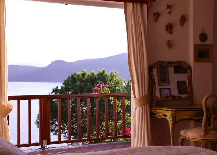 Yacht Club Pensiune Bozburun