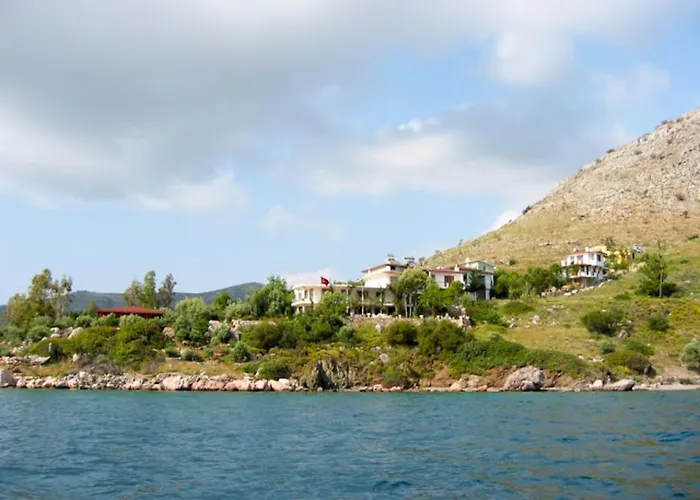 Yacht Club Гостевой дом Бозбурун
