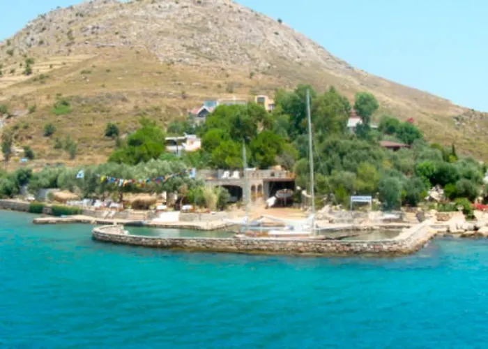 Yacht Club Konukevi
